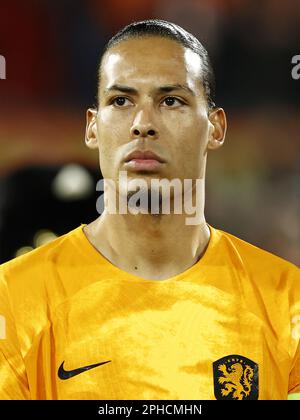 Rotterdam, pays-Bas. 27th mars 2023. ROTTERDAM - Virgile van Dijk des pays-Bas lors du match de qualification du Championnat d'Europe de l'UEFA entre les pays-Bas et Gibraltar à la Stadion de Kuip de Feyenoord sur 27 mars 2023 à Rotterdam, pays-Bas. ANP MAURICE VAN STONE crédit: ANP/Alamy Live News Banque D'Images