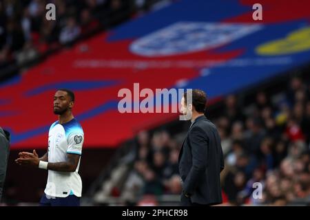 Londres, Royaume-Uni. 26th mars 2023. Ivan Toney, d'Angleterre, regarde pendant qu'il attend pour venir. Angleterre contre Ukraine, UEFA qualification Euro 2024 match international du groupe C au stade Wembley à Londres le dimanche 26th mars 2023. Usage éditorial uniquement. photo par Andrew Orchard/Andrew Orchard sports photographie/Alamy Live News crédit: Andrew Orchard sports photographie/Alamy Live News Banque D'Images