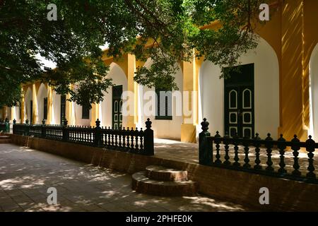 La mosquée ID Kah est située à Kashgar, dans le Xinjiang, en Chine, et est la plus grande mosquée du Xinjiang Banque D'Images