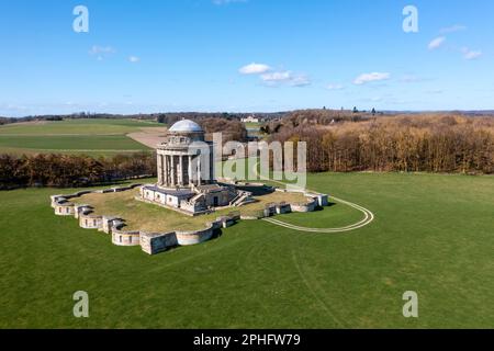 CASTLE HOWARD, YORK, ROYAUME-UNI - 27 MARS 2023. Vue aérienne du mausolée privé de la famille Howard sur la demeure ancestrale du North Yorkshire, le château Howard Banque D'Images