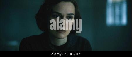 KEIRA KNIGHTLEY à BOSTON STRANGLER (2023), dirigé par MATT RUSKIN. Crédit: 20th CENTURY STUDIOS / Album Banque D'Images