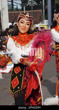 Indonésien exécutant la danse Jaranan (kuda tumping, kuda kepang). Cette danse est de Java Banque D'Images