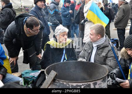 Kiev - Ukraine - 15 décembre 2013. Les événements de la Révolution de la dignité sur l'Euromaidan dans la capitale de l'Ukraine, Kiev, en 2013 Banque D'Images