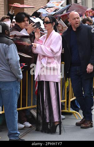 Katy Perry quitte la vue sur 28 mars 2023 à New York. Banque D'Images