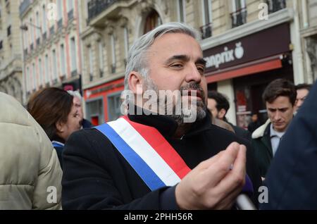 10ème journal contre la forme des parcours , 450000 personnes CGT ont déjà été défilés dans le calme à Paris avec le soutien de LFI du PS et du PCF Banque D'Images