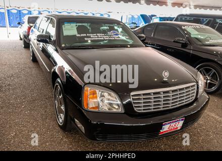 Limousine présidentielle personnalisée de ville 2000 de Cadillac Banque D'Images