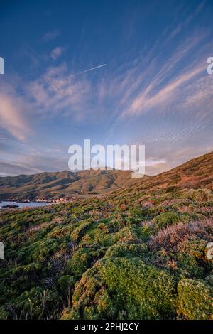 Vue à l'est depuis le point de Soberanes à Big sur en Californie Banque D'Images