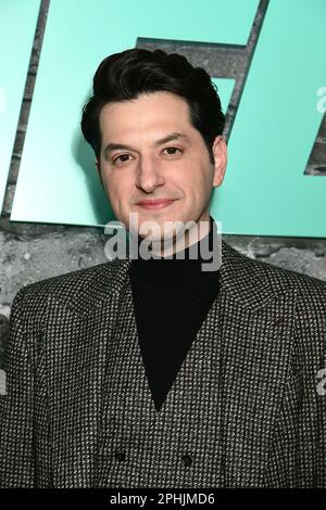 Ben Schwartz participe à la première du film universel de 'Renfield' au musée d'art moderne de New York, New York, Etats-Unis sur 28 mars 2023. Robin Platzer/ Twin Images/ Credit: SIPA USA/Alamy Live News Banque D'Images