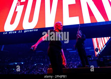 Milan, Italie. 28th mars 2023. Roger Waters se produit en direct au Forum de Mediolanum à Milan, Italie, sur 28 mars 2023 (photo de Mairo Cinquetti/NurPhoto) Credit: NurPhoto SRL/Alamy Live News Banque D'Images