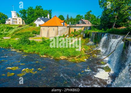 Keila-Joa Manor et Keila juga cascade en Estonie. Banque D'Images