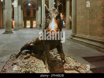 Célèbre cochon florentin avec le museau de bronze Banque D'Images