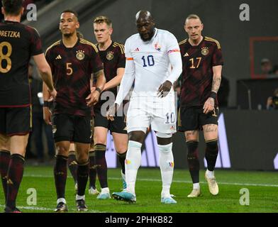 RheinEnergie Stadion Cologne, Allemagne 28,3.2023, football: International friendly Match, Allemagne (GER) (noir) contre Belgique (bel)(blanc) - Romelu Lukaku (bel) , 2nd de droite, entouré, de gauche: Leon Goretzka (GER), Thilo Kehrer (GER), Matthias Ginter (GER), Marius Wolf (GER) Banque D'Images