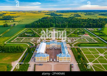 Vue panoramique sur le musée du Palais Rundale en Lettonie. Banque D'Images