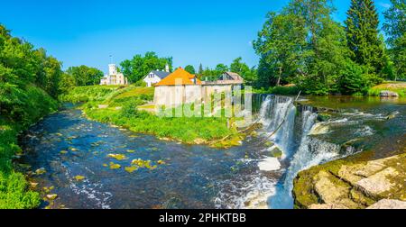 Keila-Joa Manor et Keila juga cascade en Estonie. Banque D'Images