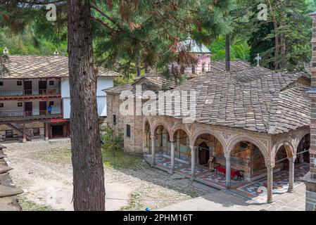 Détail d'une église située à l'intérieur du monastère de troyan en Bulgarie. Banque D'Images