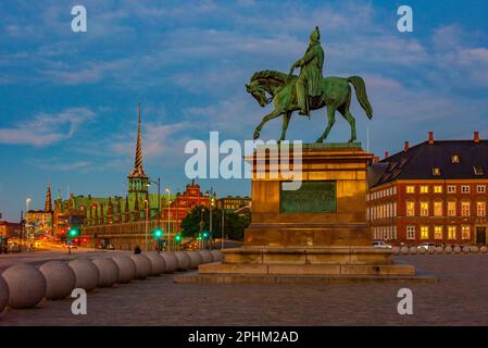 Sculpture de Frederik VII à cheval à Copenhague, Danemark. Banque D'Images