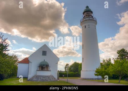 Stevns Lighthouse au Danemark pendant une journée nuageux. Banque D'Images