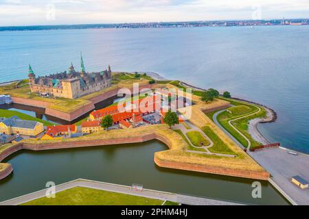 Vue panoramique sur le château de Kronborg à Helsingor, Danemark. Banque D'Images
