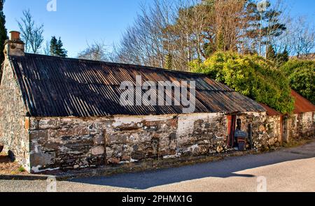 Le village de Glencoe abrite de vieilles maisons en ruines près de la rue Gleann Comhann Banque D'Images