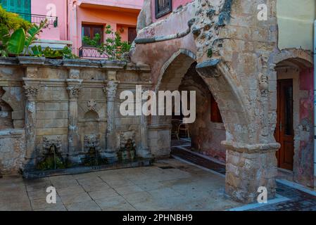 Fontaine de Venise de Rimondi à la ville grecque de Rethimno, Crète. Banque D'Images
