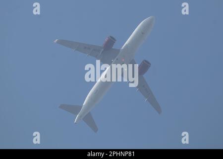 Chiangmai, Thaïlande - 26 janvier 2023: B-30CT Airbus A320 de Juneyao Airlines. En vol Chiang mai à Shanghai. Banque D'Images