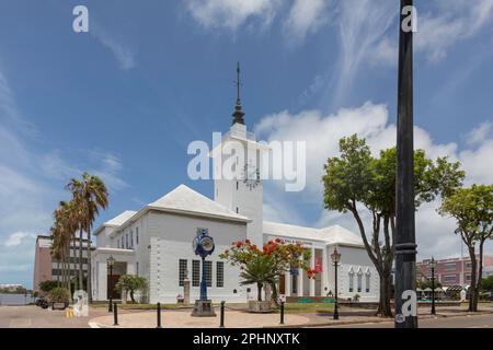 L'hôtel de ville de Hamilton, Bermudes, est en calcaire et conçu selon les lignes d'un cottage traditionnel Banque D'Images