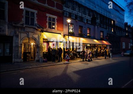 Seven Stars Pub dans Carey Street centre de Londres Mars 2023 The Seven Stars est une maison publique classée Grade II au 53-54 Carey Street, Holborn, Londres. Il Banque D'Images