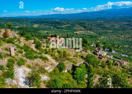 Vue panoramique sur le site archéologique de Mystras en Grèce. Banque D'Images