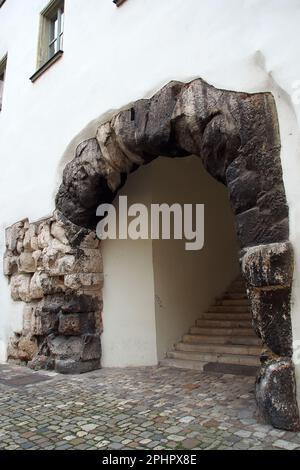 Les vestiges de la tour est de la Porta Praetoria de l'époque romaine, Regensburg, Bavière, Bayern, Allemagne, Europe, site du patrimoine mondial de l'UNESCO Banque D'Images