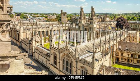 Panorama de l'horizon médiéval et du All Souls College d'Oxford, Oxfordshire, Angleterre Banque D'Images