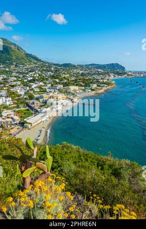 Spiaggia di San Francesco près de Forli, Ischia, Italie. Banque D'Images