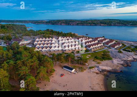 Vue aérienne d'un hôtel sur la côte de Bohuslan en Suède. Banque D'Images