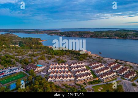 Vue aérienne d'un hôtel sur la côte de Bohuslan en Suède. Banque D'Images