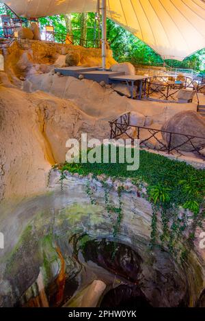 Les cassis des glaciers au jardin des glaciers de la ville suisse de Lucerne. Banque D'Images