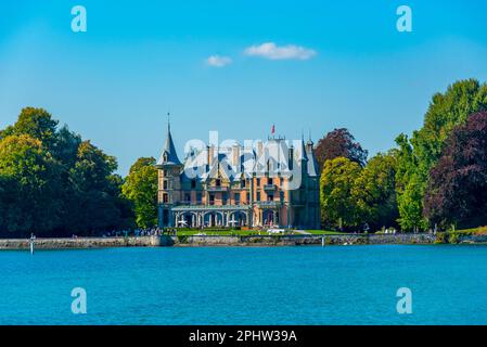 Palais de Schadau au bord du lac de Thunersee en Suisse. Banque D'Images