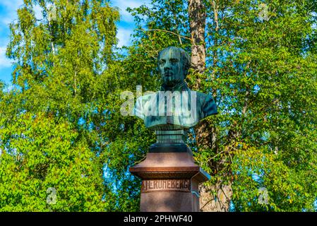 Statue de JL Runeberg, poète national de Finlande à Kokkola. Banque D'Images