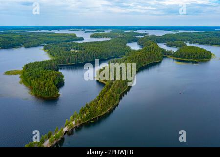 Vue panoramique sur la crête de Punkaharju en Finlande. Banque D'Images