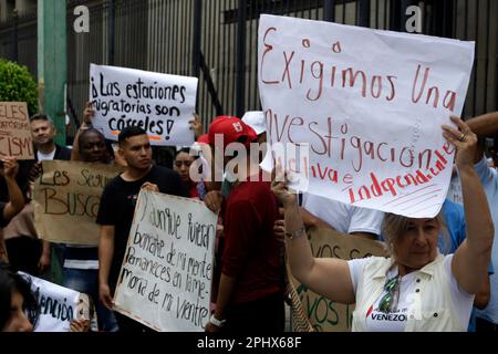 Non exclusif: 29 mars 2023, Mexico, Mexique: Un groupe de migrants de différentes nationalités exigent le respect de leurs droits humains au Ministère Banque D'Images