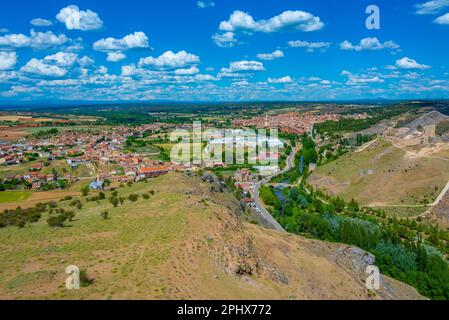 Vue aérienne de la ville de Ciudad de Osma en Espagne. Banque D'Images