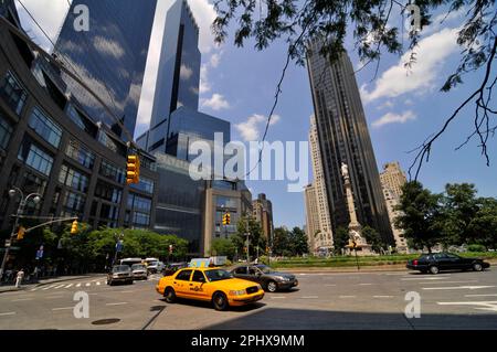 Le Deutsche Bank Center (anciennement AOL Time Warner Center) au Columbus Circle à Manhattan, New York, NY, USA. Banque D'Images