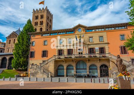 Hôtel de ville dans la vieille ville de Ripoll, Espagne. Banque D'Images