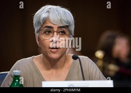 Washington, États-Unis. 29th mars 2023. Kiran Ahuja, directeur, Bureau de la gestion du personnel, comparaît devant une audience du Comité sénatorial des renseignements pour examiner la modernisation du personnel à l'édifice Hart du Bureau du Sénat à Washington, DC, mercredi, 29 mars 2023. Photo de Rod Lamkey/CNP/ABACAPRESS.COM crédit: Abaca Press/Alay Live News Banque D'Images