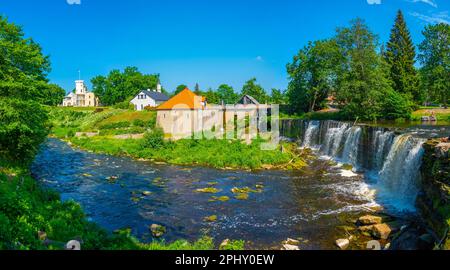 Keila-Joa Manor et Keila juga cascade en Estonie. Banque D'Images