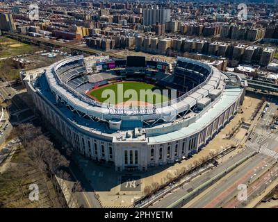 Vue aérienne du stade Yankee Stadium situé dans le Bronx à New York Banque D'Images