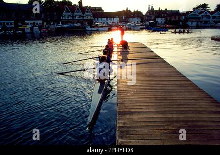 Événement d'aviron de la régate royale de Henley sur la Tamise Banque D'Images