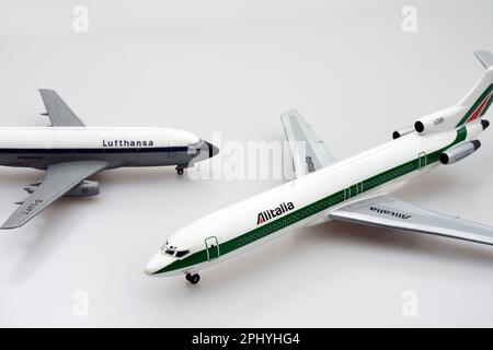 Airfix 1/144 modèles Boeing 727 et 737 Banque D'Images