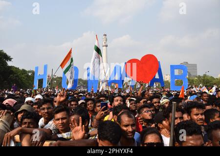 Kolkata, Bengale occidental, Inde. 29th mars 2023. Les partisans du Congrès Trinamool (TMC) réagissent lors d'une réunion publique d'Abhishek Banerjee, député et secrétaire général national du Congrès Trinamool (TMC). (Credit image: © Biswarup Ganguly/Pacific Press via ZUMA Press Wire) USAGE ÉDITORIAL SEULEMENT! Non destiné À un usage commercial ! Banque D'Images