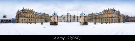 Vue sur la ville avec la neige, Schlossplatz avec le Nouveau Palais, photo panoramique, Stuttgart, Bade-Wurtemberg, Allemagne Banque D'Images