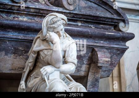 Tombeau de Michel-Ange conçu par Giorgio Vasari à Santa Croce, Florence Banque D'Images