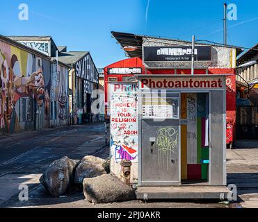 Stand de photos, site RAW, anciens travaux de réparation de Reichsbahn, Friedrichshain, Berlin, Allemagne Banque D'Images